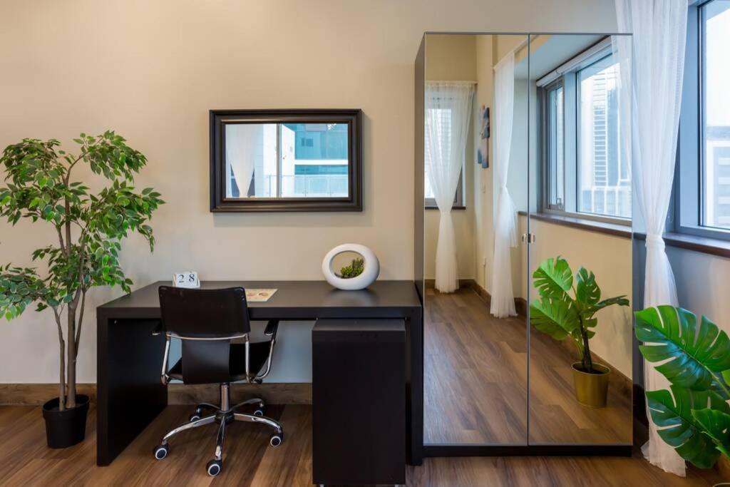 Higuests - Roomy Apt With Infinity Pool Close To Burj Khalifa Dubai Esterno foto