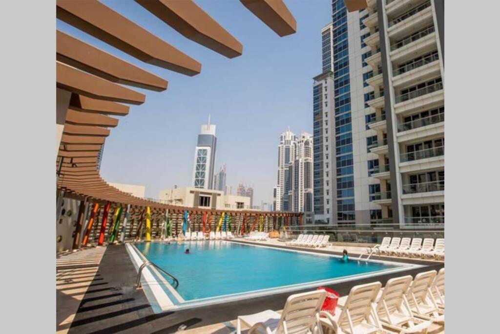 Higuests - Roomy Apt With Infinity Pool Close To Burj Khalifa Dubai Esterno foto